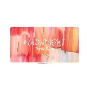 NWB Glowdient Makeup Palette
